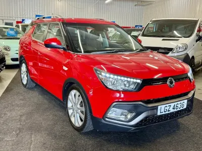 Used SsangYong XLV 115 HP (84 kW) 2018 Red SUV