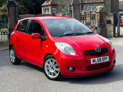 Used Toyota Yaris SR 85 HP (62 kW) 2008 Red Hatchback