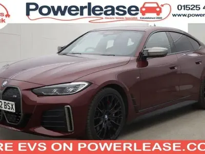 Begagnad BMW i4 Shadowline 400 kW (544 HK) 2022 Röd Sedan
