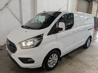 Käytetty Ford Transit Custom Limited 130 HP (95 kW) 2023 Valkoinen Van