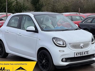 Used Smart ForFour Premium 90 HP (66 kW) 2016 White Hatchback