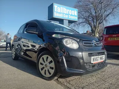 Usado Citroën C1 Feel 68 CV (50 kW) 2018 Negro Utilitario