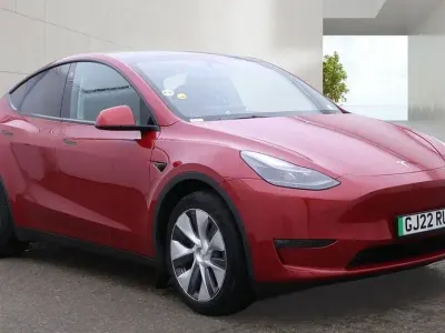 Used Tesla Model Y Long Range AWD 378 kW (514 HP) 2022 Red SUV