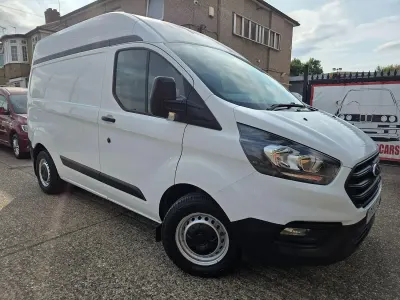Used Ford Transit Custom 105 HP (77 kW) 2019 White Van