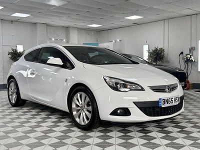 White Used 2015 Vauxhall Astra GTC SRi Coupe | £6,491 (Fair price)