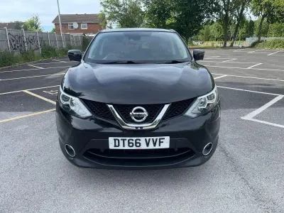 Used Nissan Qashqai N-Connecta 115 HP (84 kW) 2017 Black SUV
