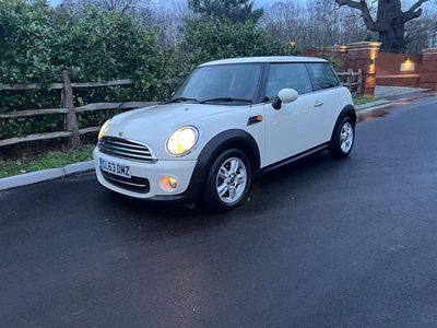 White Used 2013 Mini Cooper Hatch Hatchback | £2,900 (Super price)