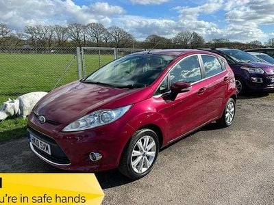 Used Ford Fiesta Zetec 82 HP (60 kW) 2010 Red Hatchback