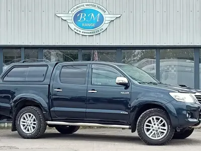 Używany Toyota HiLux 2015 Zielony Pickup