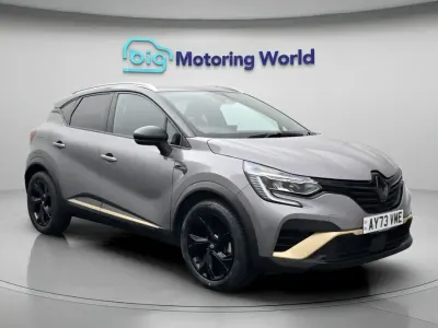 Used Renault Captur Engineered 145 HP (106 kW) 2023 Grey/black SUV