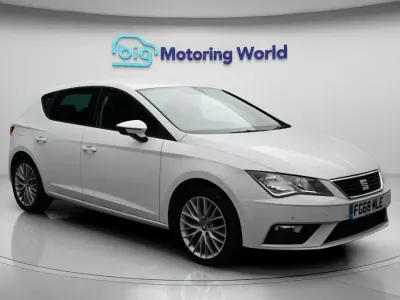 Used Seat Leon SE Dynamic 115 HP (84 kW) 2018 White Hatchback