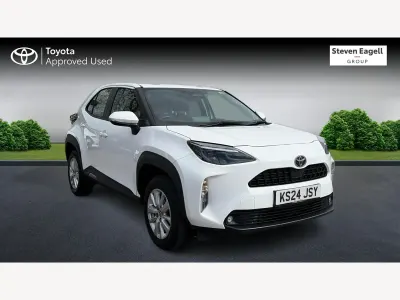Used Toyota Yaris Hybrid 2024 White Hatchback