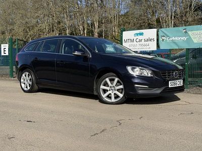 Usado Volvo V60 SE 150 HP (110 kW) 2017 Azul Carrinha
