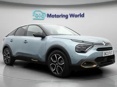 Używany Citroën e-C4 100 kW (136 KM) 2023 Hatchback