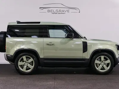 Używany Land Rover Defender 75th Limited Edition 300 KM (220 kW) 2024 Zielony SUV