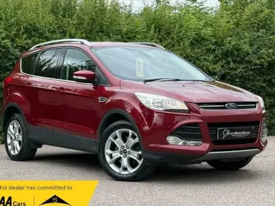 Used Ford Kuga Titanium 180 HP (132 kW) 2016 Red SUV