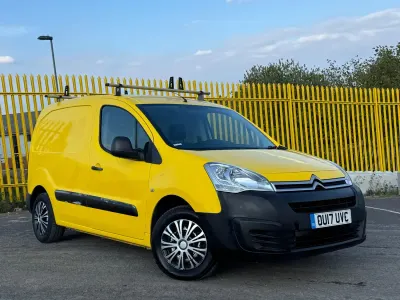 Used Citroën Berlingo 75 HP (55 kW) 2017 White MPV