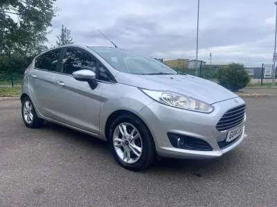 Gebraucht Ford Fiesta Zetec 2014 Silber Kleinwagen