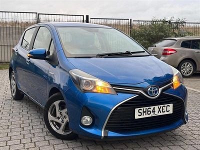 Blue Used 2014 Toyota Yaris Hatchback | £8,495 (Fair price)