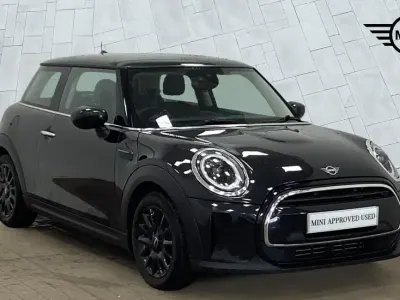 Used Mini Cooper Classic 134 HP (98 kW) 2022 Black Hatchback