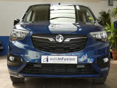 Used Vauxhall Combo S 130 HP (95 kW) 2022 Blue MPV