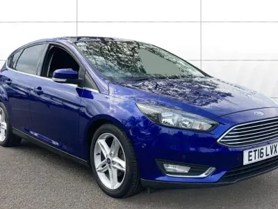 Usado Ford Focus Titanium 100 CV (73 kW) 2016 Azul Utilitario