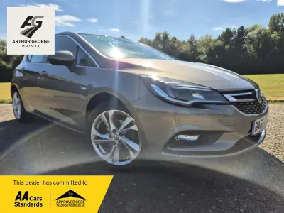 Used Vauxhall Astra SRi 150 HP (110 kW) 2017 Grey Hatchback