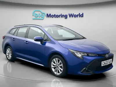 Used Toyota Corolla 140 HP (102 kW) 2023 Blue Estate