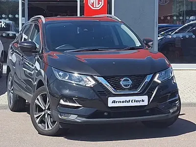 Used Nissan Qashqai N-Connecta 140 HP (102 kW) 2020 Black SUV