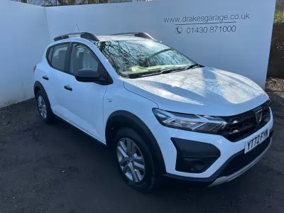Używany Dacia Sandero Essentiel 2022 Biały Hatchback