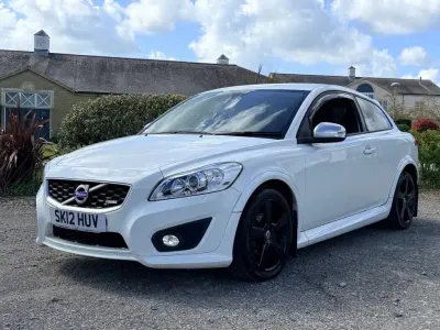 Usado Volvo C30 R-Design 145 HP (106 kW) 2012 Branco Citadino