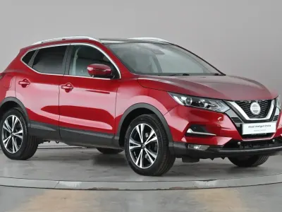 Used Nissan Qashqai N-Connecta 160 HP (117 kW) 2021 Red SUV