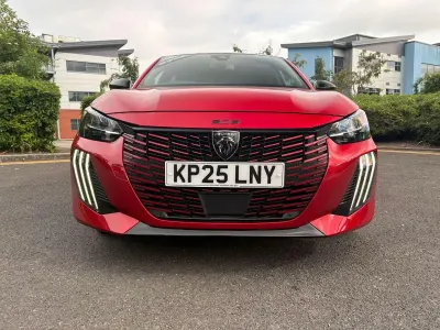 Used Peugeot 208 GT 99 HP (72 kW) 2025 Red Hatchback