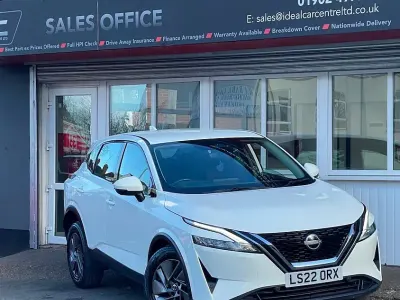 Used Nissan Qashqai Acenta Premium 2022 White SUV