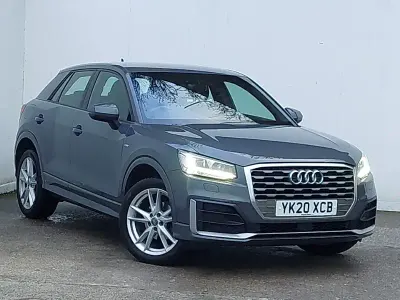 Usado Audi Q2 S-Line 116 CV (85 kW) 2020 Gris SUV