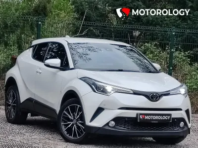 Used Toyota C-HR 115 HP (84 kW) 2017 White SUV