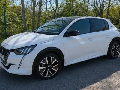 Second-hand Peugeot e-208