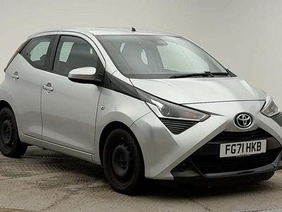 Used Toyota Aygo X-play 71 HP (52 kW) 2021 Silver Hatchback