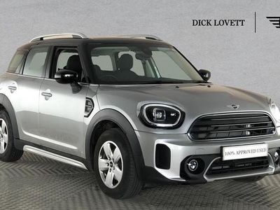 Usado Mini Cooper Countryman Classic 134 CV (98 kW) 2023 Plateado SUV