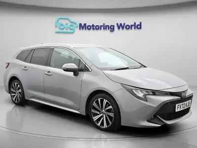 Używany Toyota Corolla Design 140 KM (102 kW) 2022 Szary Kombi