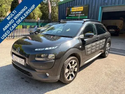 Usado Citroën C4 Cactus Flair 100 HP (73 kW) 2017 Preto Citadino
