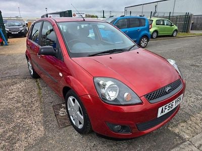 Used Ford Fiesta Zetec 80 HP (58 kW) 2006 Red Hatchback
