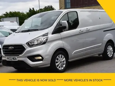 Usado Ford Transit Custom Limited 130 CV (95 kW) 2022 Plateado Van