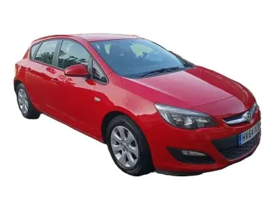 Used Vauxhall Astra Design Edition 115 HP (84 kW) 2014 Red Hatchback