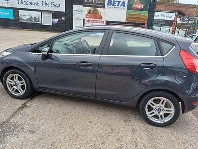 Red Used 2013 Ford Fiesta Titanium Hatchback | £2,995 (Fair price)