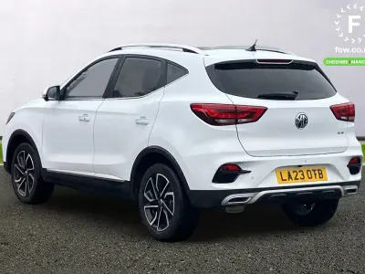 Usado MG ZS Exclusive 111 HP (81 kW) 2023 Branco SUV