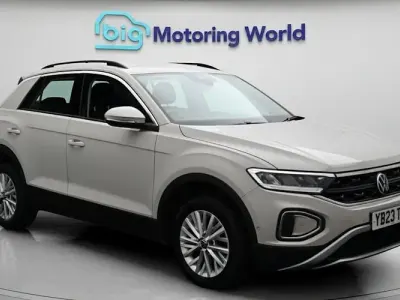 Usado VW T-Roc S 110 HP (80 kW) 2023 Cinzento SUV