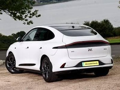 New MG IM6 Performance 553 kW (752 HP) 2026 White SUV