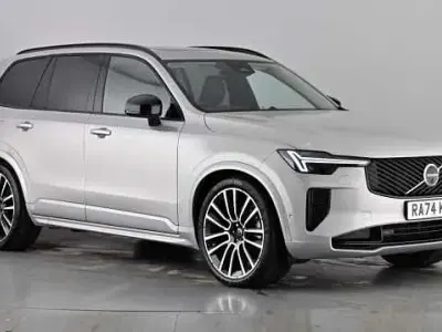 Usado Volvo XC90 Ultra 250 HP (183 kW) 2025 Prateado SUV