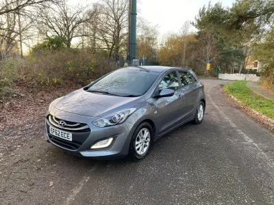 Begagnad Hyundai i30 Active 2012 Grå Halvkombi